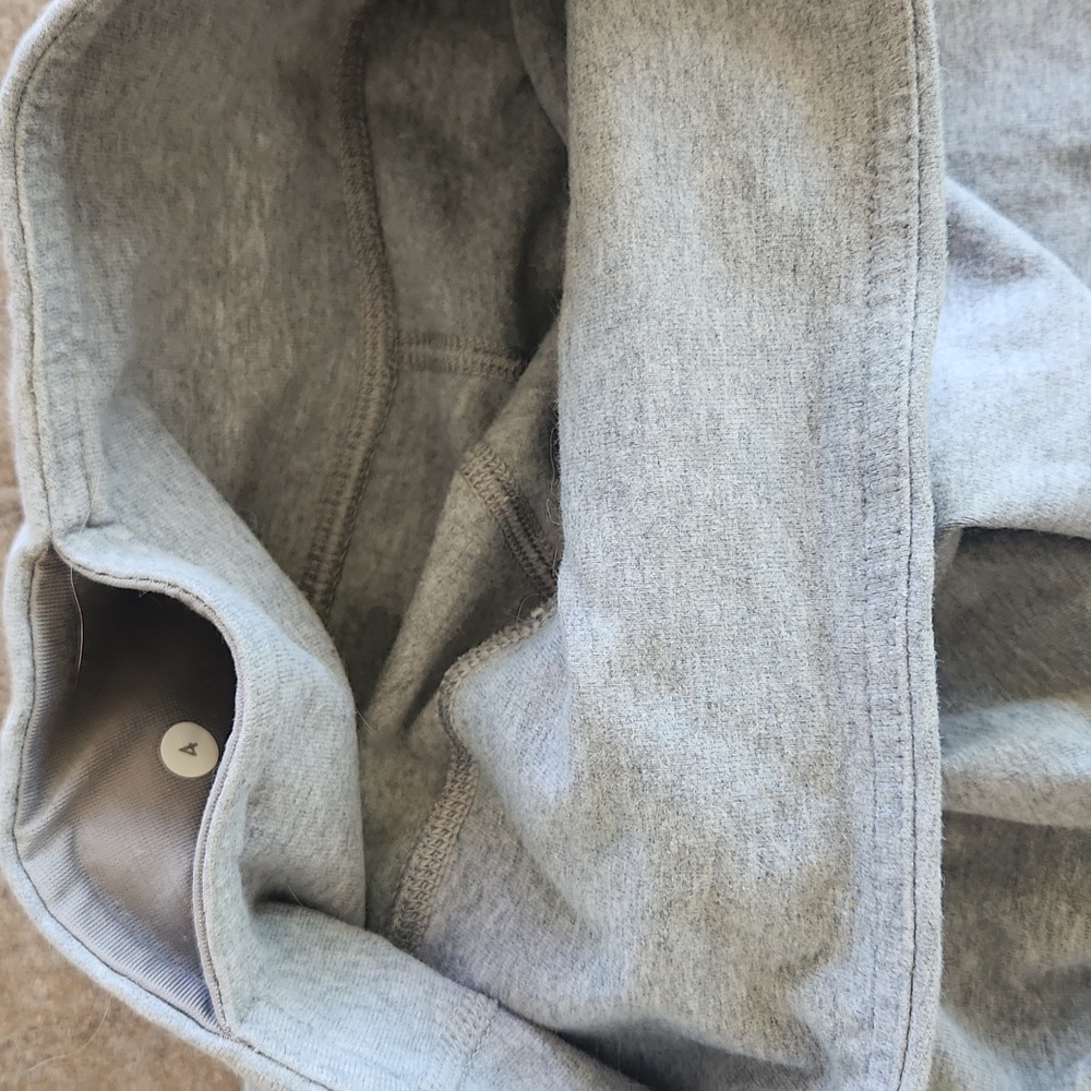 Lululemon yoga pants - Picture 5 of 9